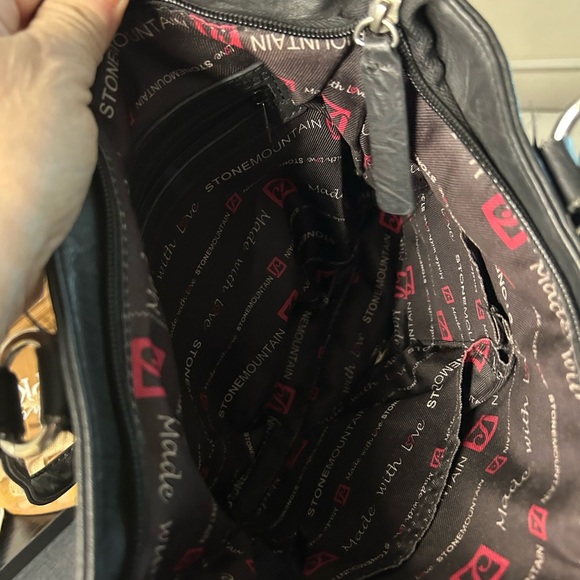 Stone Mountain Accessories Black Shoulder Bag - Picture 4 of 5